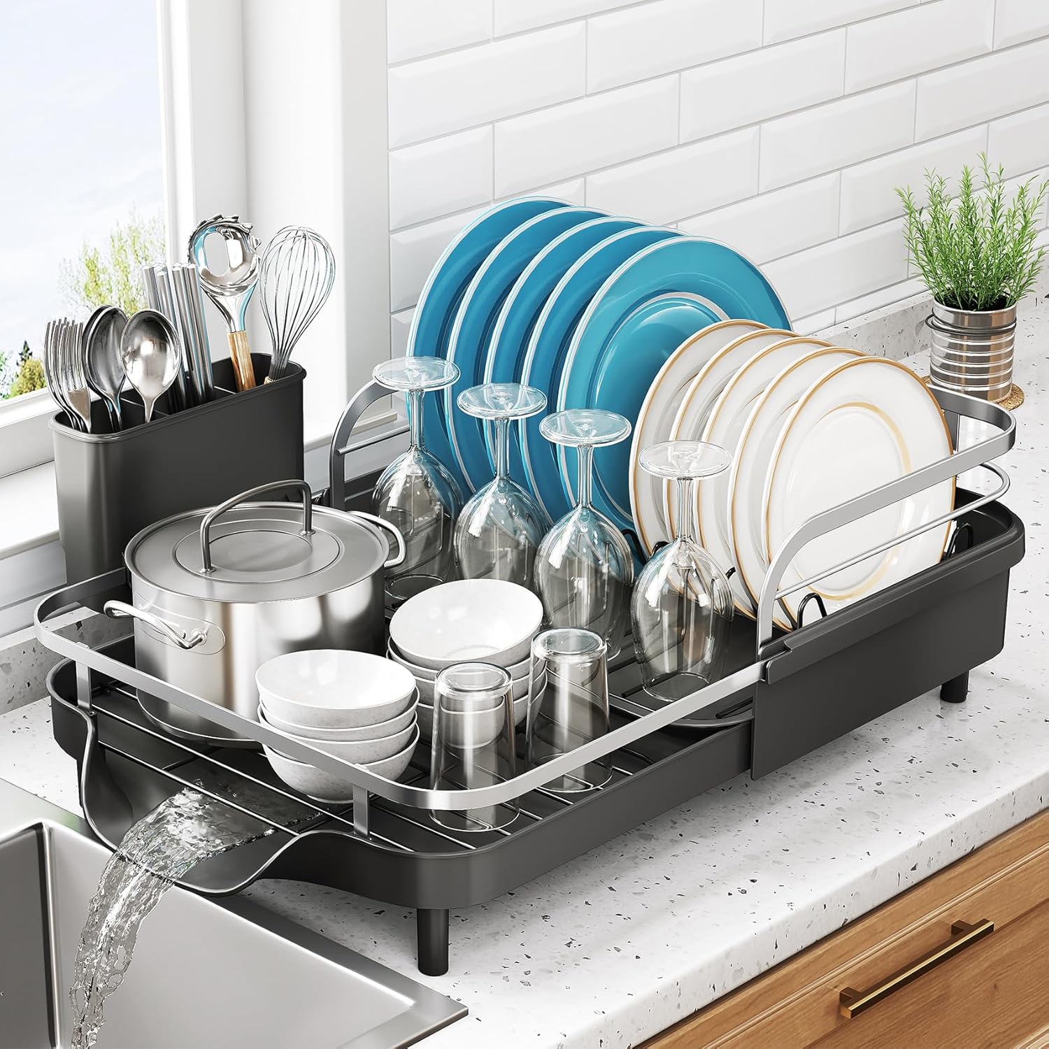 Extendable black stainless steel countertop dish drying rack
